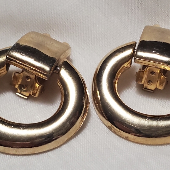 VTG "Paolo" Gucci Earrings Set - Picture 1 of 11